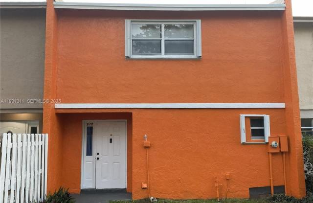 Photo of 948 SW 74th Ave