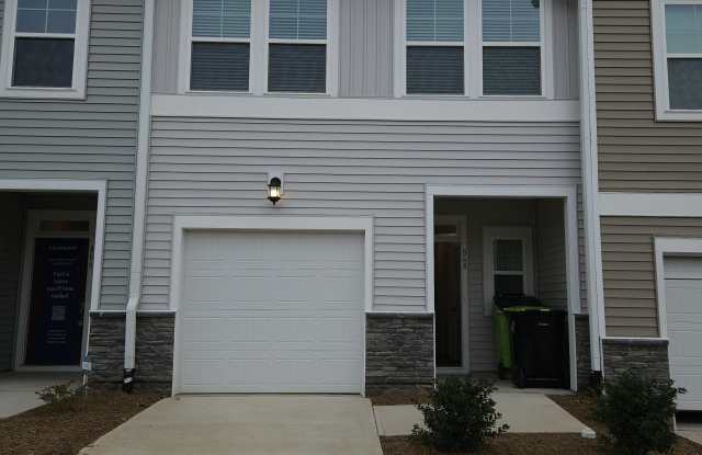 Photo of 868 Pilot Street