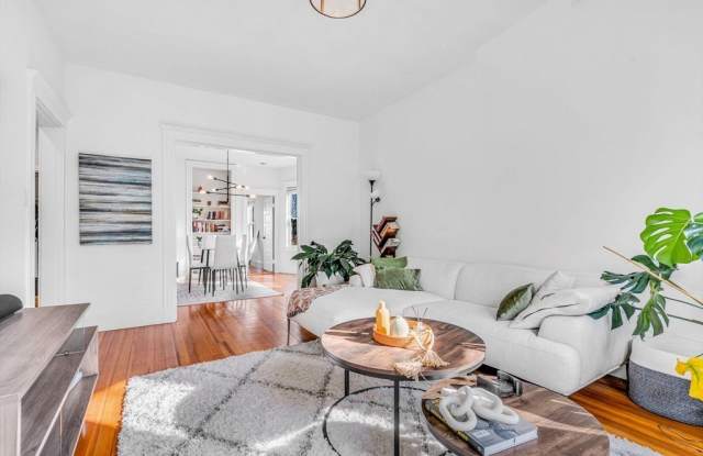 26 Peverell St unit: 2