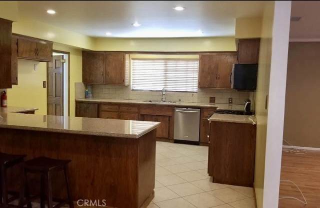 6146 Manzanar Avenue