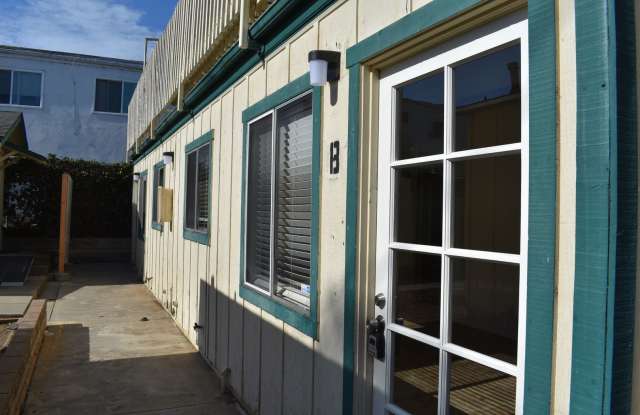 512-516 N CITRUS AVENUE