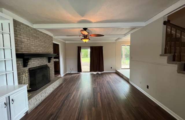 2006 Lancaster Avenue