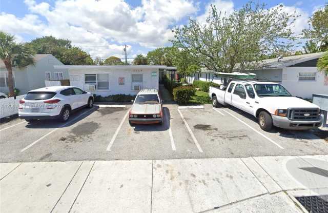 1115 S Federal Hwy