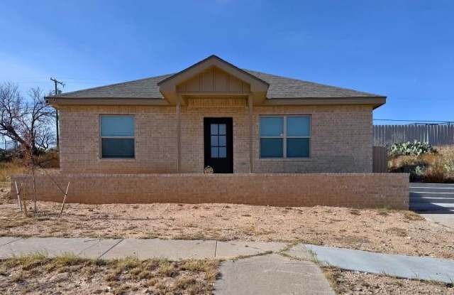 Photo of 1202 S Main St