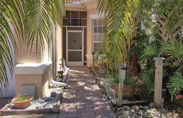 3755 NW Deer Oak Drive