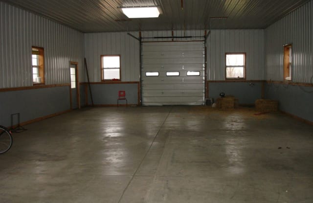 105 FAIRLAND RD- STORAGE - 105 Fairland Road, Lancaster County, PA 17545