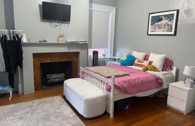 170 Naples Rd #1A Brookline MA 02446