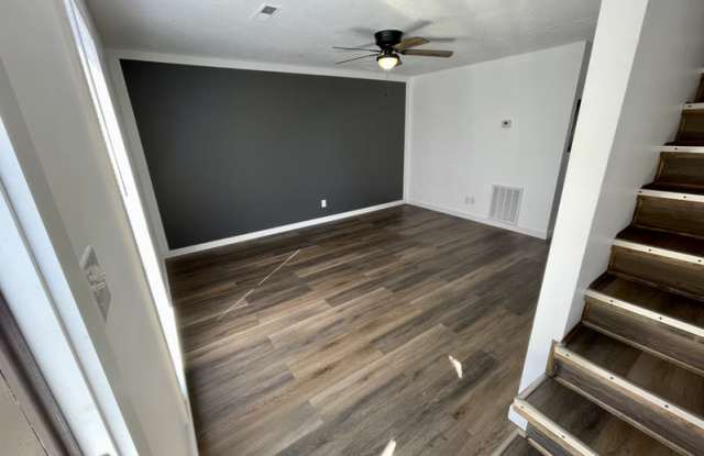 Photo of 1642 Hillwood Dr