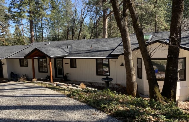 14626 Pammy Way - 14626 Pammy Way, Alta Sierra, CA 95949