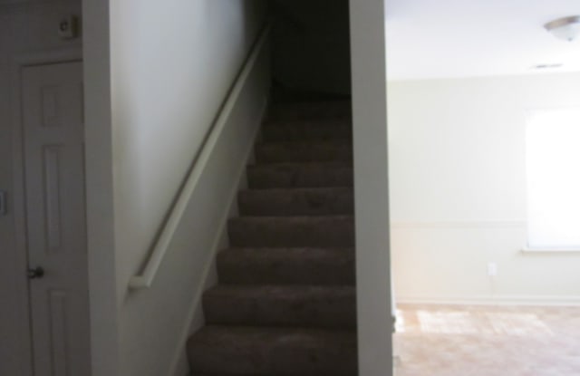 ALMOST NEW 4BEDROOM/3BATH HOME ON CORNER LOT!!!