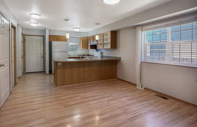 4355 B Devereaux Place