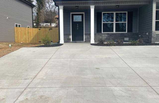 Photo of 2 Bedroom 2.5 bath Townhome in Greenville