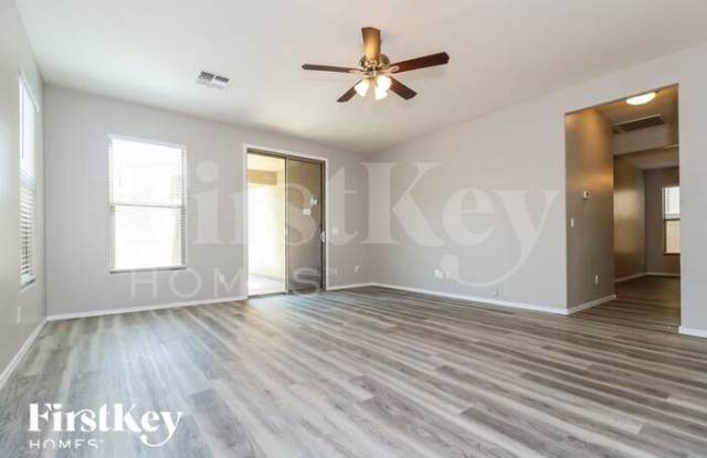 11759 West Hopi Street