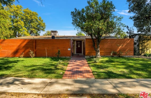 9322 Sophia Ave - 9322 Sophia Avenue, Los Angeles, CA 91343