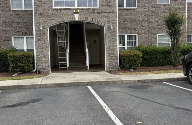 200 Willow Green Drive - B