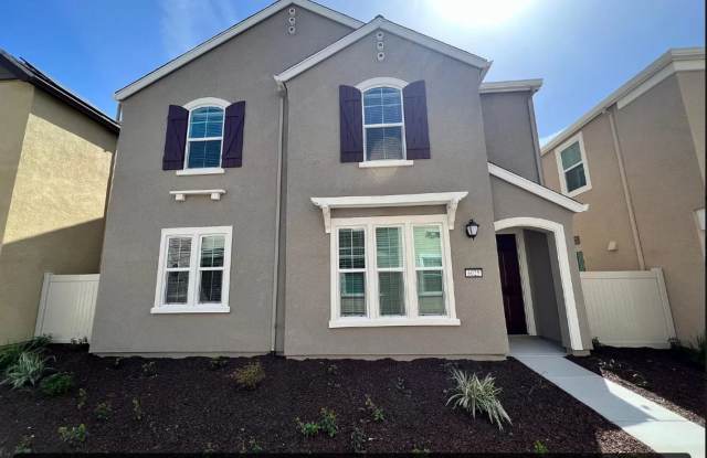 Beautiful Home Located In Roseville! - 6025 Dragon Hawk Place, Roseville, CA 95747
