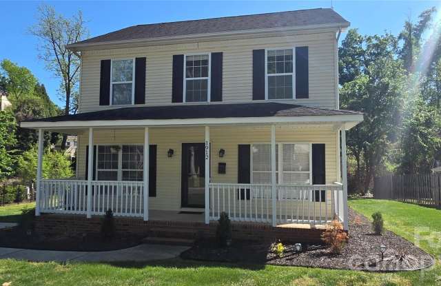 1912 Baxter Street