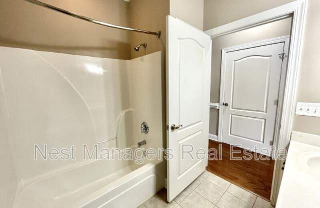 1922 Harcourt Circle