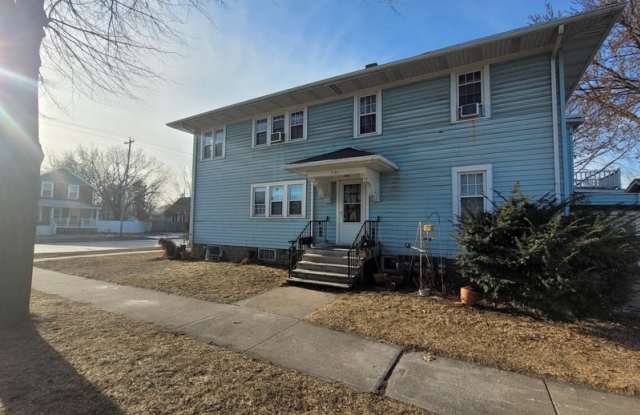 701 North Chestnut Avenue