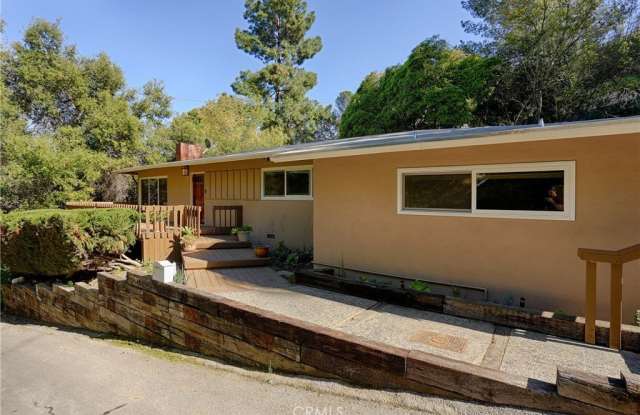 3720 Broadlawn Drive