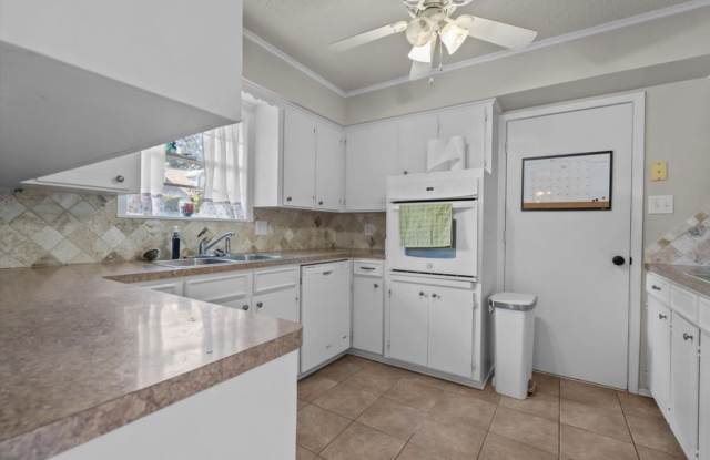 2020 South Tipton Avenue