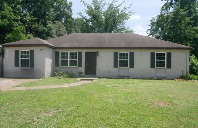 Photo of 2011 Coral Hills Dr Southaven, MS