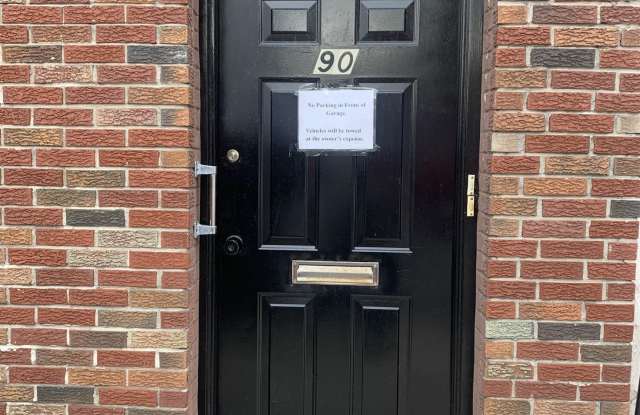90 WILLIAMS AVE