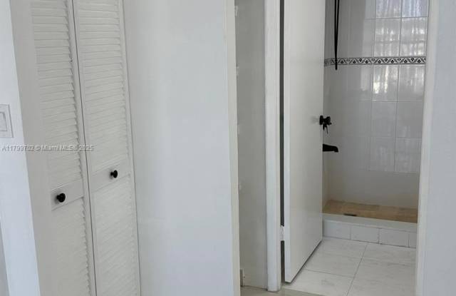 1450 Brickell Bay Dr