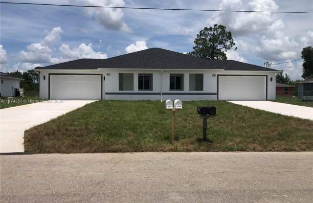 Photo of 4574 Golfview Blvd