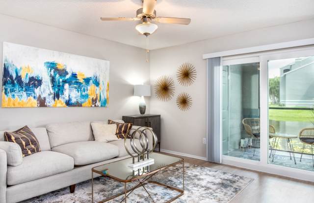 Vantage on Hillsborough Apartments