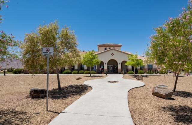 5900 Desert Knoll Ave Unit E12