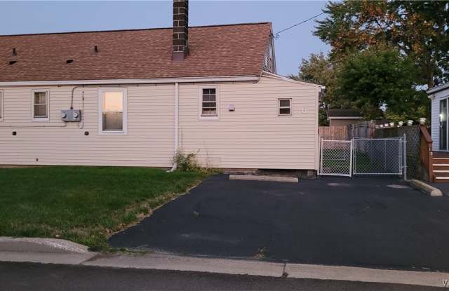 Photo of 6 Balzac Court