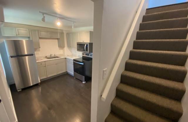 Photo of 212 W Hope Ave, Modern One Bedroom