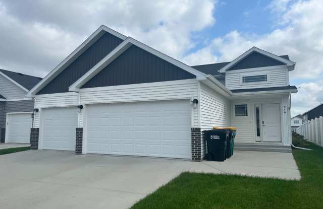 Photo of 946 Albert Dr