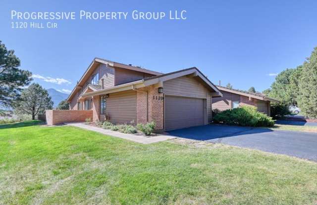 1120 Hill Cir