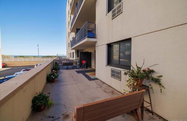 420 Shore Road unit: 1F