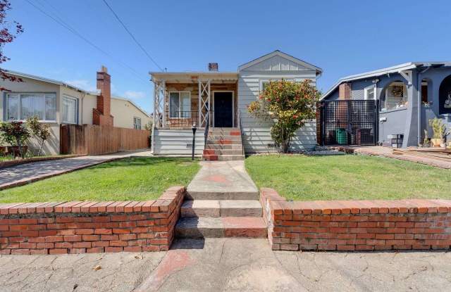 3915 Magee Ave