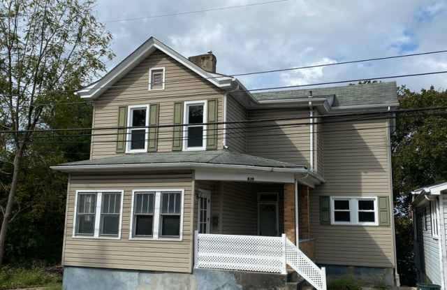 Quaint 3 bed 1 bath home in Greensburg, PA! - 510 Highland Avenue, Greensburg, PA 15601