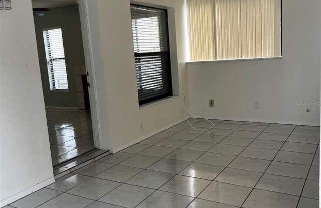 3154 S SEMORAN BOULEVARD