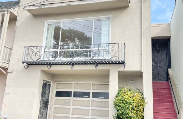 Beautiful 3 Bed / 2 Bath Sunset/Parkside Home!