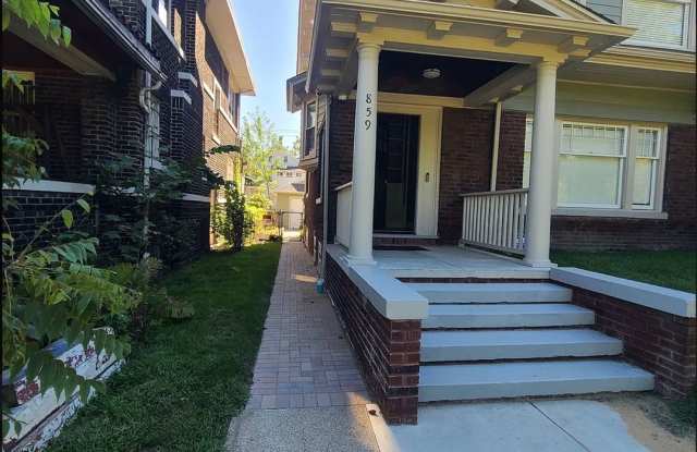 Spacious 5BR House in Cleveland via The Cultural Gardens