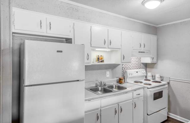 Photo of University Oaks