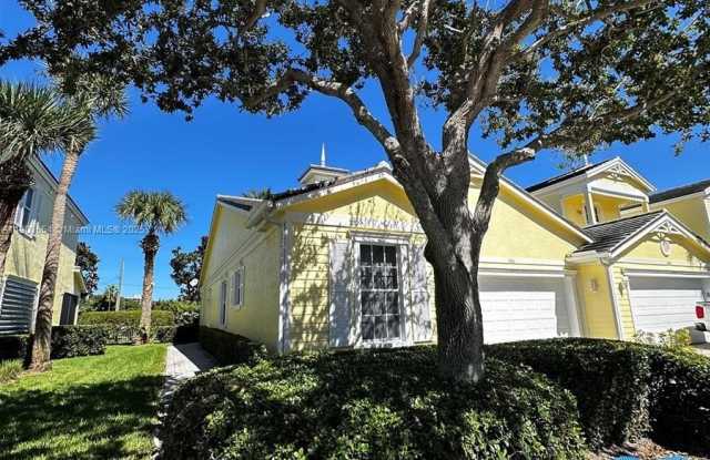 606 Mariner Bay Blvd