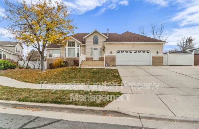 2339 Lindsay Wood Lane