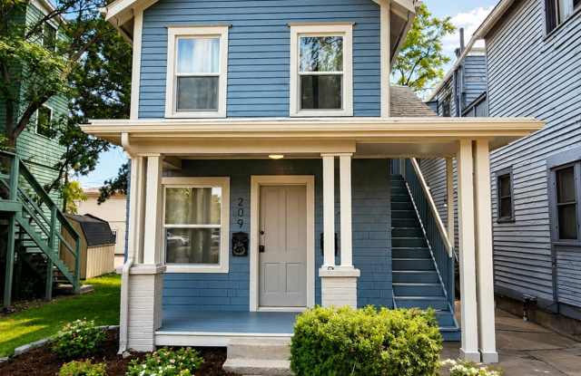 Charming 1 Bedroom Near Downtown & Colorado College