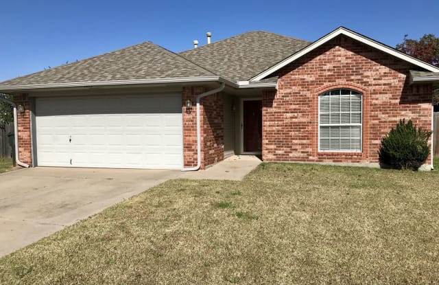 1413 Kenwood Dr - 1413 Kenwood Drive, Norman, OK 73071