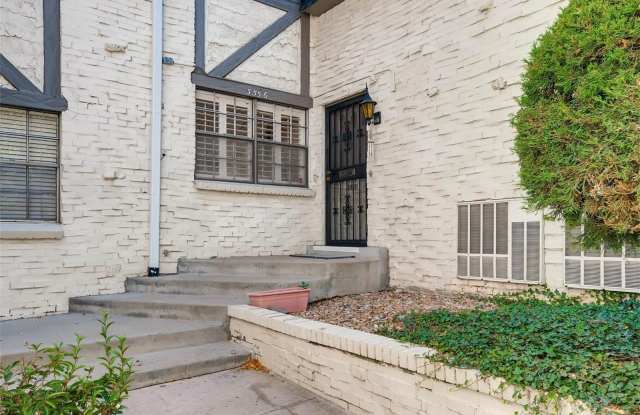 3556 South Ivanhoe Street