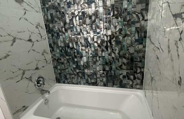 4464 NE Skyline Drive