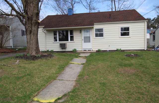 3 Bedroom close to Uptown Kingston available for Rent