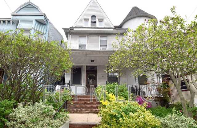 Photo of 157 Harrison Avenue #1